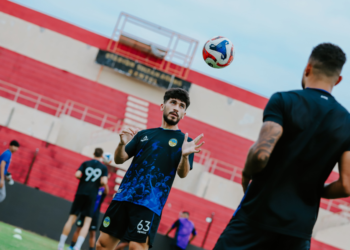 Para penggawa PSIM Yogyakarta berlatih di Stadion Sultan Agung, Bantul jelang menjamu Arema FC dalam lanjutan kompetisi BRI Super League, Sabtu (16/8/2025)