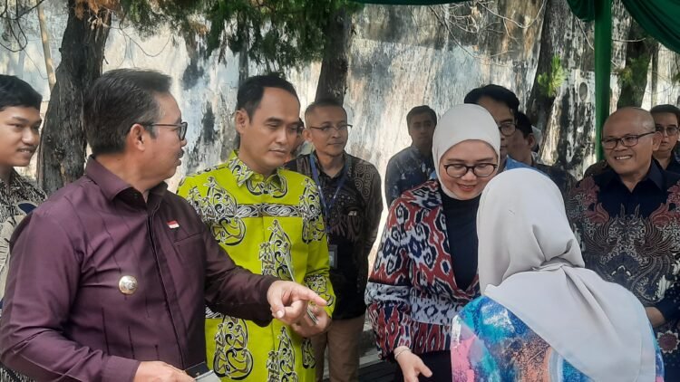 Wali Kota Yogyakarta Hasto Wardoyo saat meresmikan Gadai Preneur Space Lempuyangan, Tegalpanggung, Danurejan, Kota Yogyakarta, Kamis (25/9/2025).