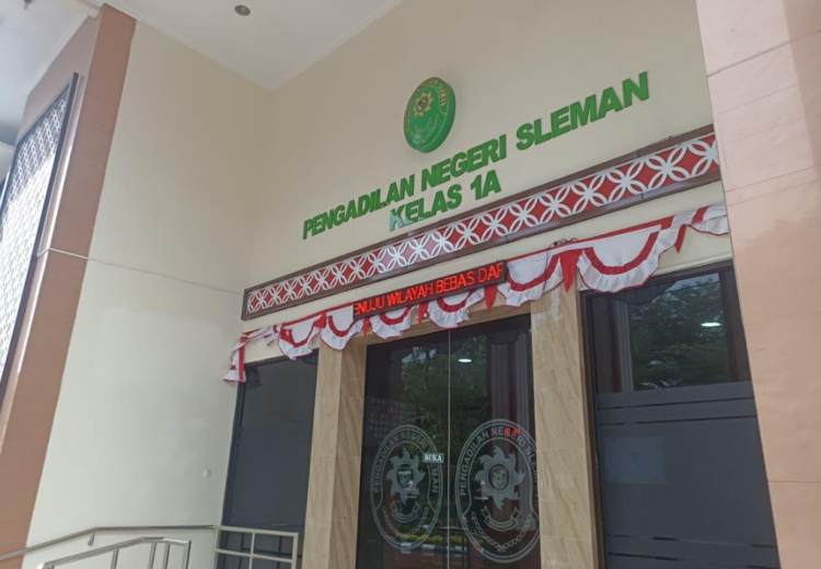Pengadilan Negeri Sleman tempat berlangsungnya sidang lanjutan kasus kecelakaan yang menewaskan mahasiswa UGM Argo Ericko Achmadi dengan terdakwa Christiano Pengarapenta, Kamis (11/9/2025)