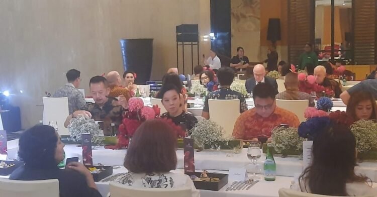 suasana table dinner di Hotel Tentrem Yogyakarta. Foto: Hadid Pangestu