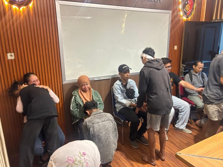 Para pelajar yang sempat diamankan saat kerusuhan aksi massa di Mapolda DIY telah dipulangkan pada Minggu (31/8/2025). (Dok. Polda DIY)