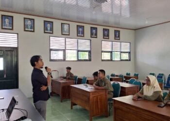 kegiatan pelatihan jurnalistik untuk pemula di MAN 3 Kulon Progo, Kamis (25/9/2025)