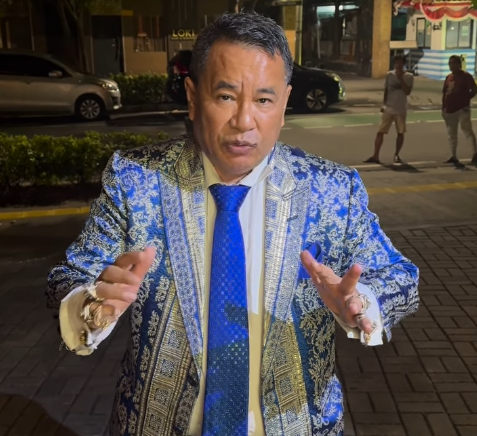 Hotman Paris memberikan keterangan terkait status tersangka yang dijatuhkan kepada kliennya eks Mendikbudristek Nadiem Makarim