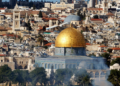 Jerusalem menjadi satu di antara sekian wilayah yang jadi rebutan Israel dengan Palestina. Kota tersebut diklaim dua pihak sebagai ibu kota mereka