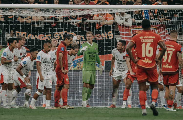 Kiper Bali United Mike Hauptmeijer