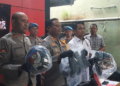 Jumpa pers kasus pelemparan bom molotov dan batu di sejumlah titik pos polisi di Kota Yogyakarta dan Sleman di Mapolresta Yogyakarta, Kamis (11/9/2025). (populi.id/ Hadid Pangestu)
