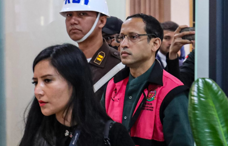 Mantan Mendikbudristek Nadiem Makarim ditetapkan sebagai tersangka dalam kasus dugaan korupsi pengadaan laptop Chromebook di Kemendikbudristek 2019-2022