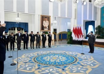 Presiden Prabowo Subianto secara resmi melantik empat jabatan menteri dan satu wakil menteri Kabinet Merah Putih sisa masa jabatan 2024-2029. (Foto: BPMI Setpres/Cahyo)