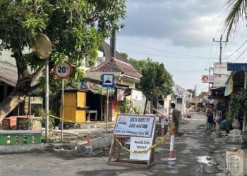 Pengerjaan revitalisasi Saluran Air Hujan (SAH) di Jalan Prof. Dr. Soepomo.