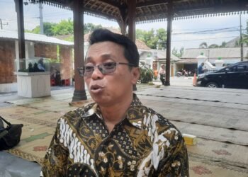 Plt Kepala Dinas Pertanian, Pangan, dan Perikanan (DP3) Sleman, Rofiq Andriyanto saat diwawancarai, Selasa (14/10/2025).