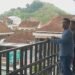 Wakil Ketua Komisi B DPRD Sleman H. Surana saat meninjau Pasar Induk Godean, Sleman, DIY, Rabu (22/10/2025).