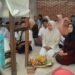 para pedagang menggelar tradisi nyekar Mbah Jembrak jelang kepindahan ke pasar Godean