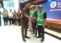 Pemkot Yogyakarta memberikan apresiasi terhadap juru parkir bertempat di Perwakilan Bank Indonesia di Yogyakarta, Senin (6/10/2025)