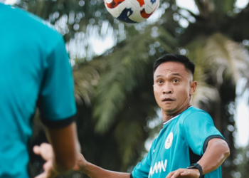 Penggawa PSS Sleman Muhammad Tahir mendapat pujian dari Ansyari Lubis lantaran penampilannya yang konsisten