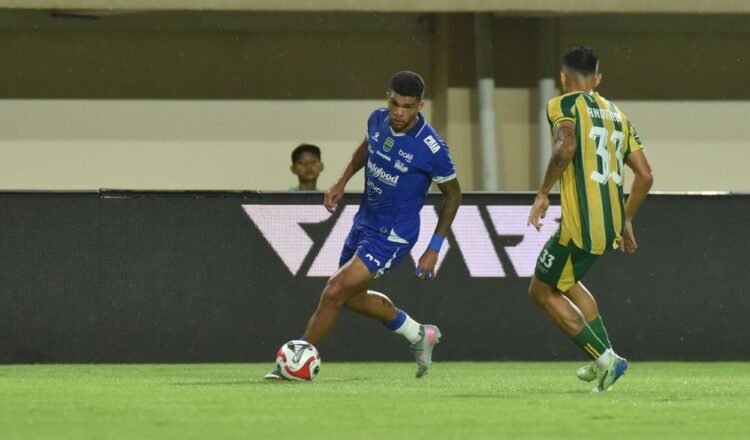 Penyerang Persib Bandung, Rosembergne da Silva optimistis timnya bisa mengatasi tamunya Selangor FC dalam lanjutan AFC Championship League Two