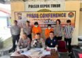 Jajaran Polsek Depok Timur menghadirkan dua tersangka pencurian kendaraan bermotor di Mapolsek Depok Timur, Rabu (1/10/2025). (Dok. Polresta Sleman)