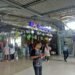 Suasana di pintu kedatangan Stasiun Lempuyangan, Yogyakarta.