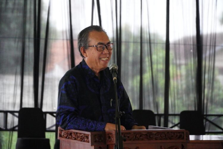 Rektor Universitas Widya Mataram Prof. Dr. Edy Suandi Hamid