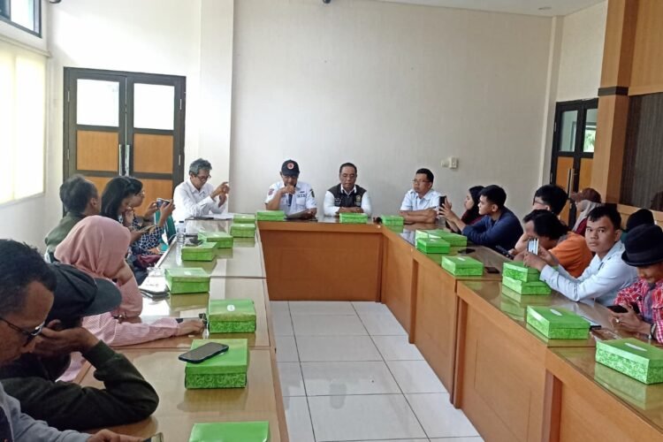 Jumpa pers deklarasi Menuju Jogja Tangguh Bencana di Kompleks Balai Kota Yogyakarta, Rabu (29/10/2025).