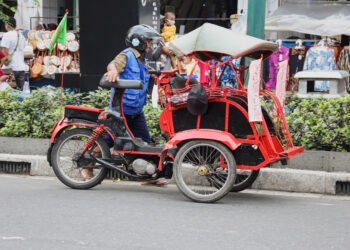 Ilustrasi becak motor atau bentor di kawasan Malioboro,