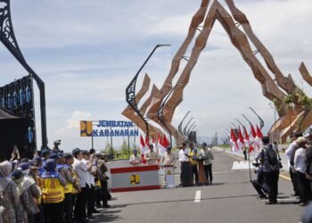 Presiden RI Prabowo Subianto meresmikan Jembatan Kabanaran, Rabu (19/11/2025). (Dok. Istimewa)