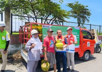 Pertamina Jateng menyalurkan LPG 3 Kilogram kepada masyarakat di Kota Semarang yang terdampak banjir