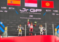 Pebalap asal Sleman, Muhammad Kiandra Ramadhipa meraih podium pertama sekaligus kemenangan bersejarah di ajang Europian Talent Cup 2025 yang digelar di sirkuit Catalunya, Barcelona, Spanyol.