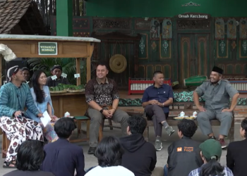 Obrolan Wedangan Sembada bertajuk Peran Serta KIM terhadap Pembangunan di Sleman bersama Komisi C DPRD Sleman dan Diskominfo Sleman di Omah Kecebong