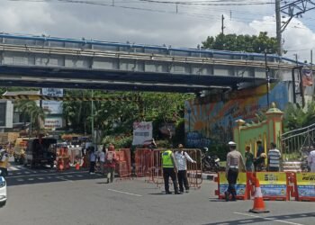 Pemerintah Kota Yogyakarta mulai memberlakukan Manajemen Rekayasa Lalu Lintas (MRLL) di Jalan Kleringan menuju Jembatan Kewek pada Rabu (10/12/2025).