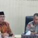 Wali Kota Yogyakarta, Hasto Wardoyo (kiri), menyampaikan persiapan menjelang Nataru dalam jumpa pers di Balai Kota Yogyakarta, Rabu (17/12/2025).
