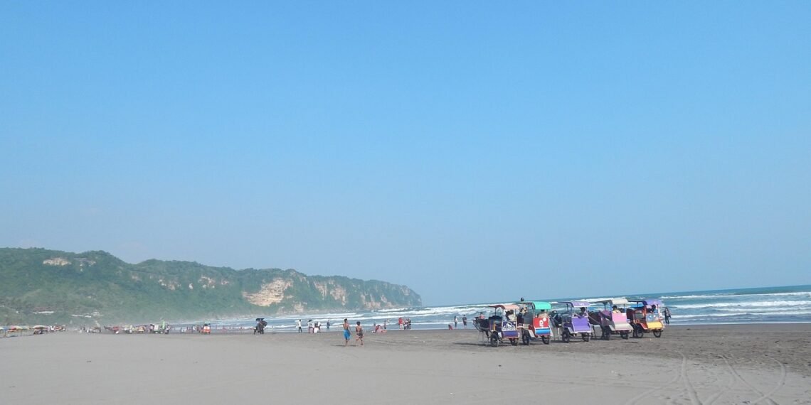 destinasi wisata Pantai Parangtritis yang menjadi satu di antara andalan pariwisata Kabupaten Bantul