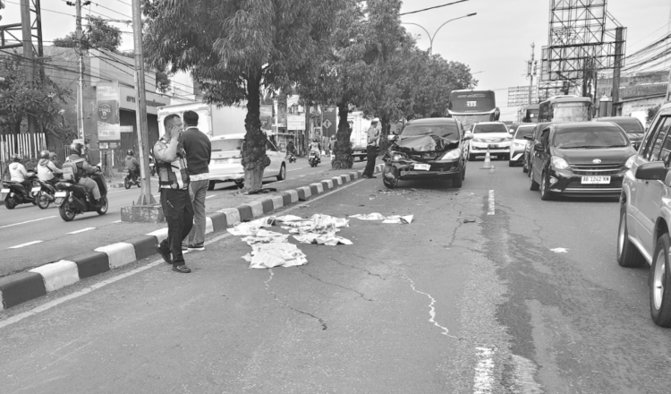Kecelakaan maut di kawasan Jalan Laksda Adisutjipto, Sleman, Selasa (2/12/2025)