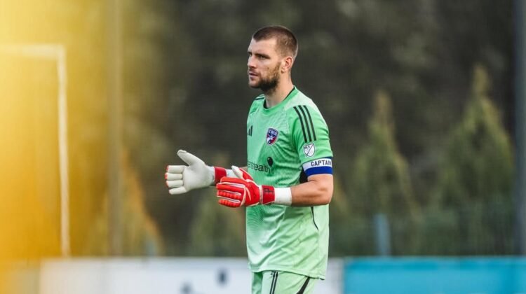 Kiper Timnas Indonesia Maarten Paes