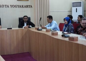 Rapat Pemkot Yogyakarta bersama sejumlah LBH terkait program bantuan hukum bagi warga miskin kota
