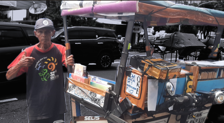 Kisah Sutopo, pensiunan PNS TNI AD yang kini jadi pegiat literasi