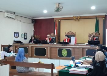 mantan Kepala Bagian Perekonomian Sekretariat Daerah Kabupaten Sleman Emi Retnosasi memberikan kesaksian dalam sidang lanjutan perkara dugaan korupsi dana hibah pariwisata tahun anggaran 2020 di PN Yogyakarta, Rabu (21/1/2026)