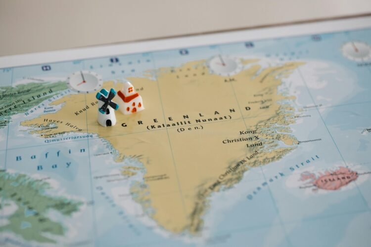 peta Greenland yang belakangan santer ingin diambil alih oleh Amerika Serikat