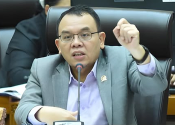 Anggota DPR RI Saleh Daulay yang kondang kerap melontarkan kritik pedas. Terbaru ia melontarkan kritik pedas kepada Menteri Pariwisata Widiyanti Putri Wardhana