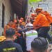 Anggota Basarnas dan sejumlah relawan melakukan evakuasi korban terjebur sumur di Gamping, Sleman, DIY, Selasa (10/2/2026). (Basarnas Yogyakarta)