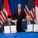 Presiden Amerika Serikat Donald Trump dan Presiden Republik Indonesia Prabowo Subianto menandatangani perjanjian dagang di Washington DC, Kamis, pada 19 Februari 2026.