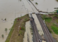 banjir Grobogan turut merendam jalur perlintasan KA hingga sebagian perjalanan kereta dialihkan untuk sementara waktu