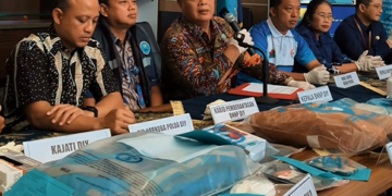 BNNP DIY menggelar konferensi pers penggagalan peredaran 93 ribu pil koplo berlogo "Y" di Kabupaten Sleman
