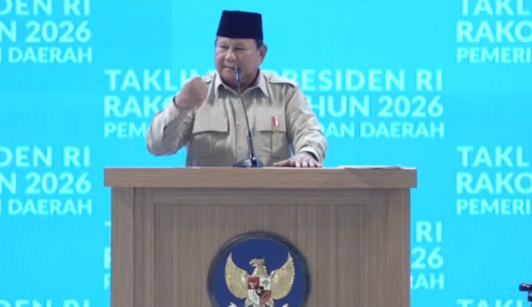 Presiden Prabowo saat bertaklimat dalam Rakornas Pemerintah Pusat dan Pemerintah Daerah 2026 di Sentul, Bogor, Jawa Barat, Senin (2/2/2026).