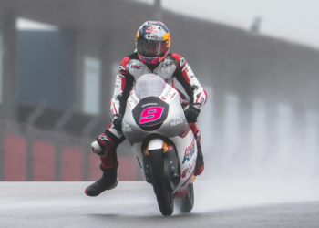 Pebalap asal Gunungkidul Veda Ega menjalani tes pramusim Moto3 di Jerez, Spanyol