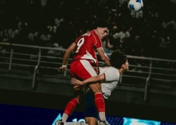 Aksi penyerang Timnas Indonesia, Ramadhan Sananta (kiri), dalam laga persahabatan melawan Taiwan di Stadion Gelora Bung Tomo, Surabaya, 5 September 2025.