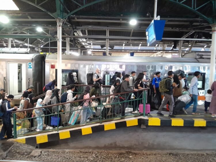 Arus Balik Mulai Terasa, KAI Catat 63.201 Penumpang Naik dan Turun di Stasiun Daop 6 Yogyakarta
