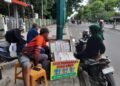 Jelang Lebaran, Jasa Penukaran Uang Baru Mulai Menjamur di Area Titik Nol Kilometer