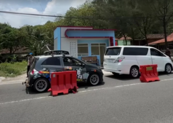 TPR sementara menuju Pantai Parangtritis yang bakal dipindah agar tak menuai polemik lantaran letaknya yang berada di jalan provinsi yakni di Jalan Parangtritis
