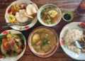 deretan menu kuliner yang disediakan di Kedai Rukun, satu di antara rekomendasi wisata kuliner di Yogyakarta yang tak boleh terlewatkan