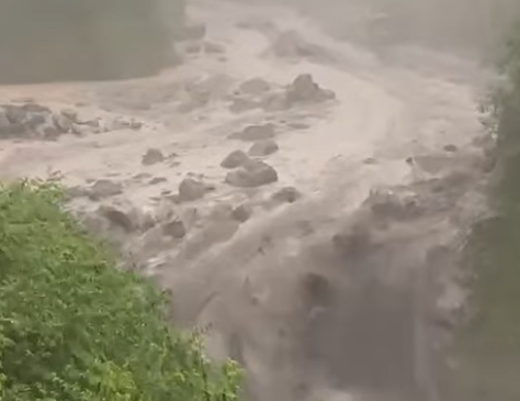 lahar dingin mengalir di Sungai Gendol, Selasa (3/3/2026)